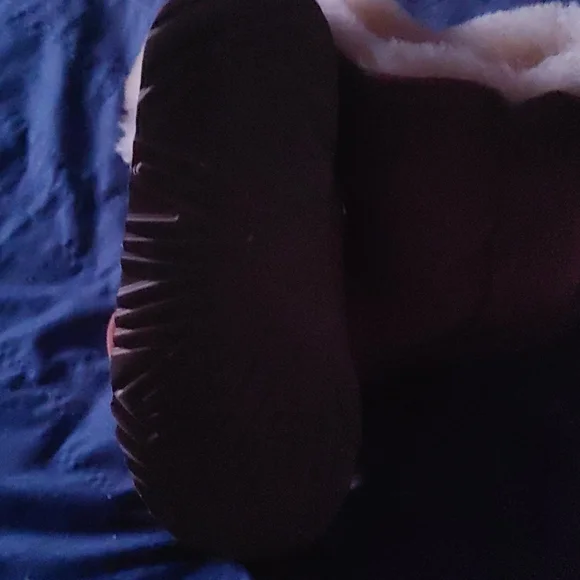 Bailey button uggs - Picture 3 of 4